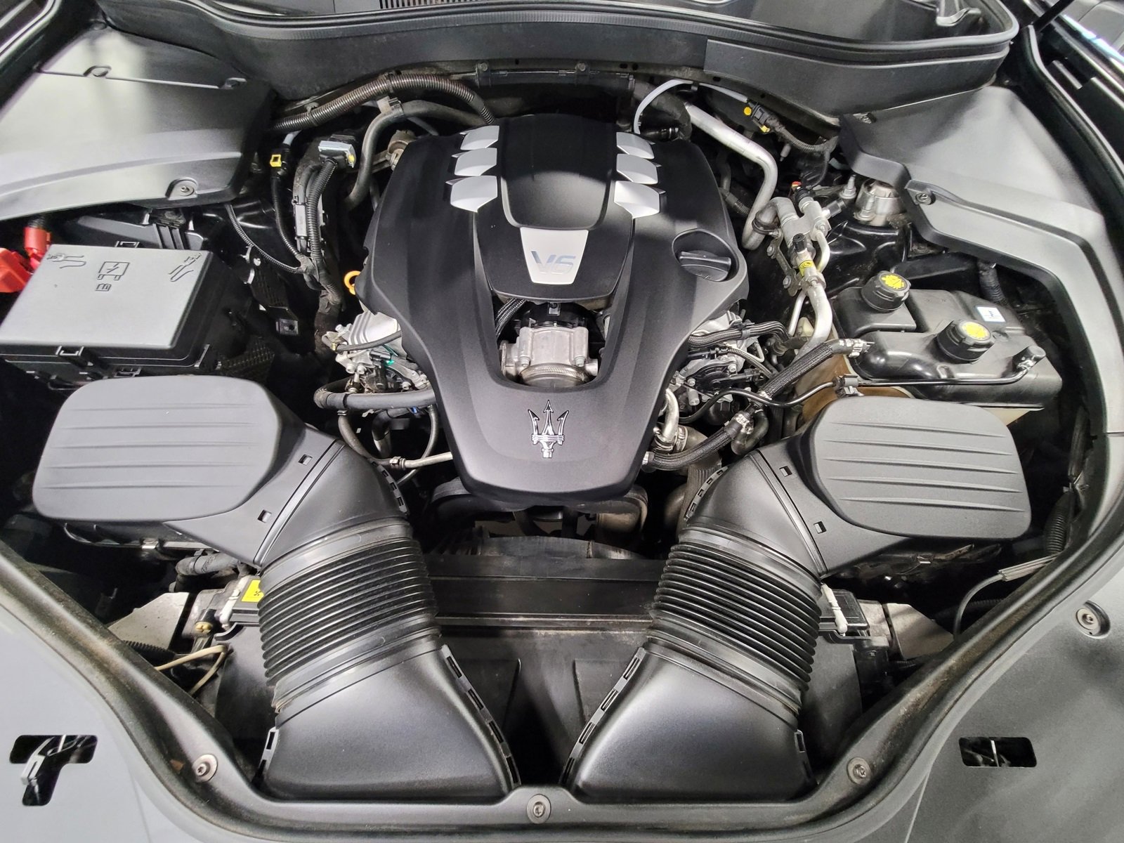 Used 2018 Maserati Levante GranSport image 57