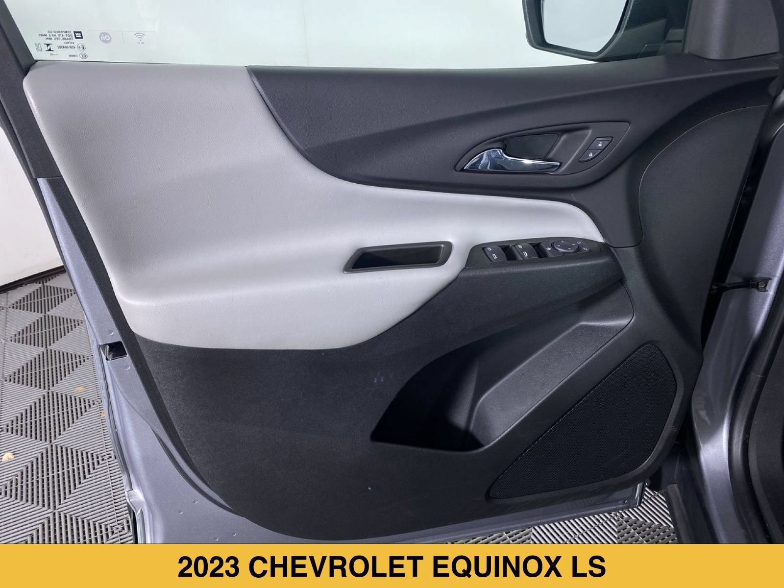 Certified 2023 Chevrolet Equinox LS w/ Driver Confidence II Package FWD image 11