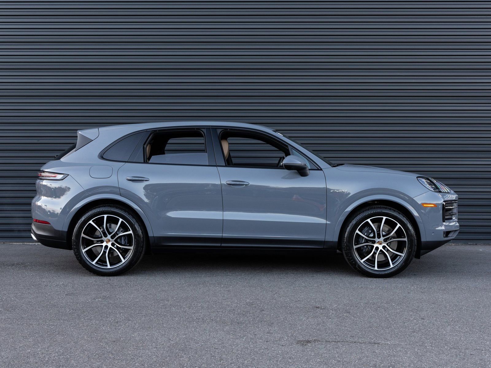 Certified 2026 Porsche Cayenne E-Hybrid image 8