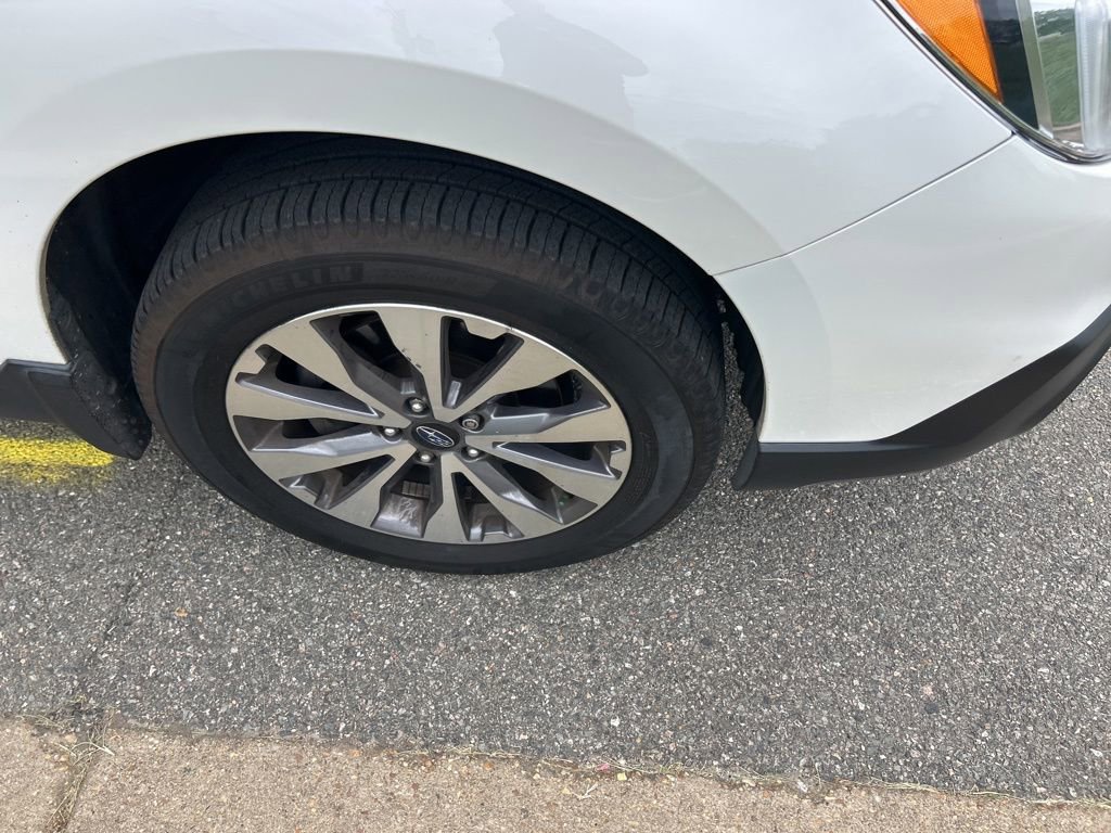 Used 2017 Subaru Outback 2.5i Touring w/ Popular Package #5A image 11