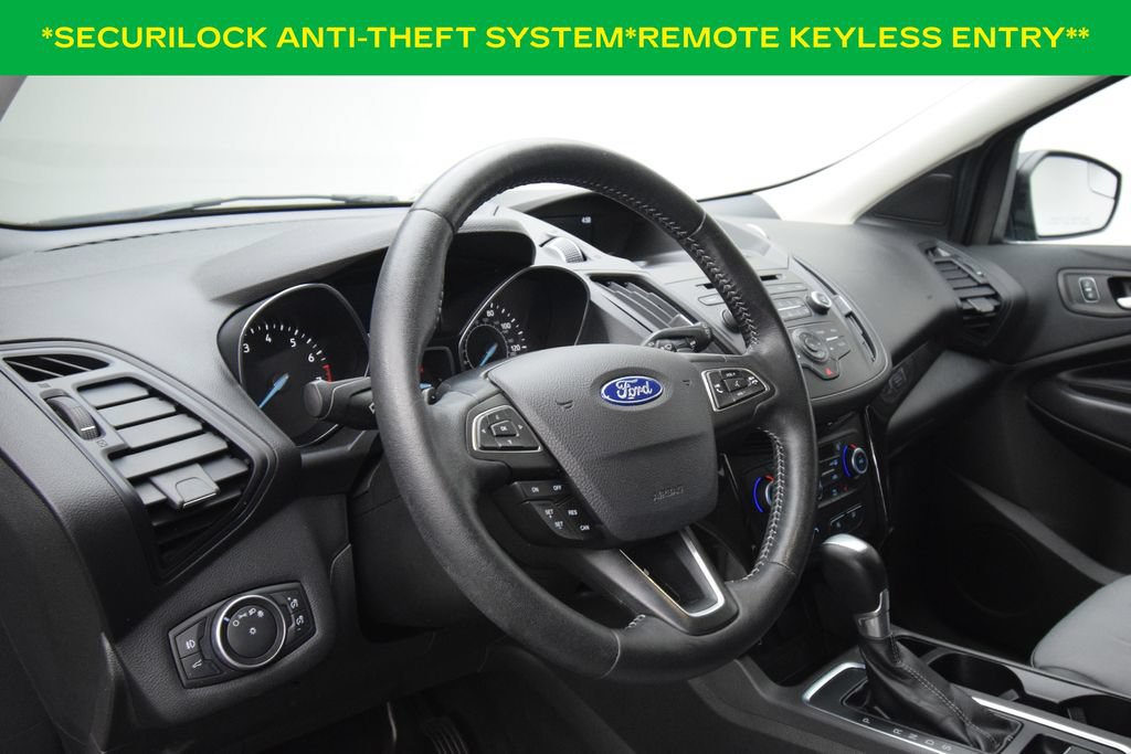 Used 2018 Ford Escape SE w/ SE Sport Appearance Package FWD image 11