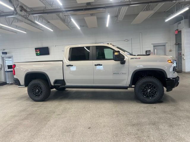 New 2026 Chevrolet Silverado 2500 ZR2 AWD/4WD image 4