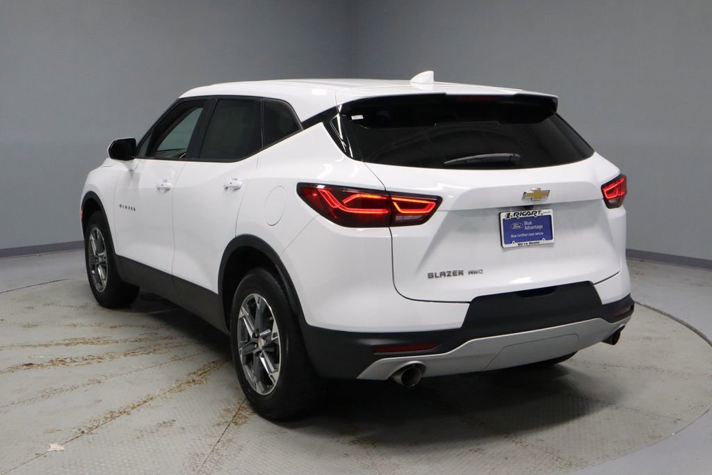 Used 2025 Chevrolet Blazer LT AWD/4WD image 9