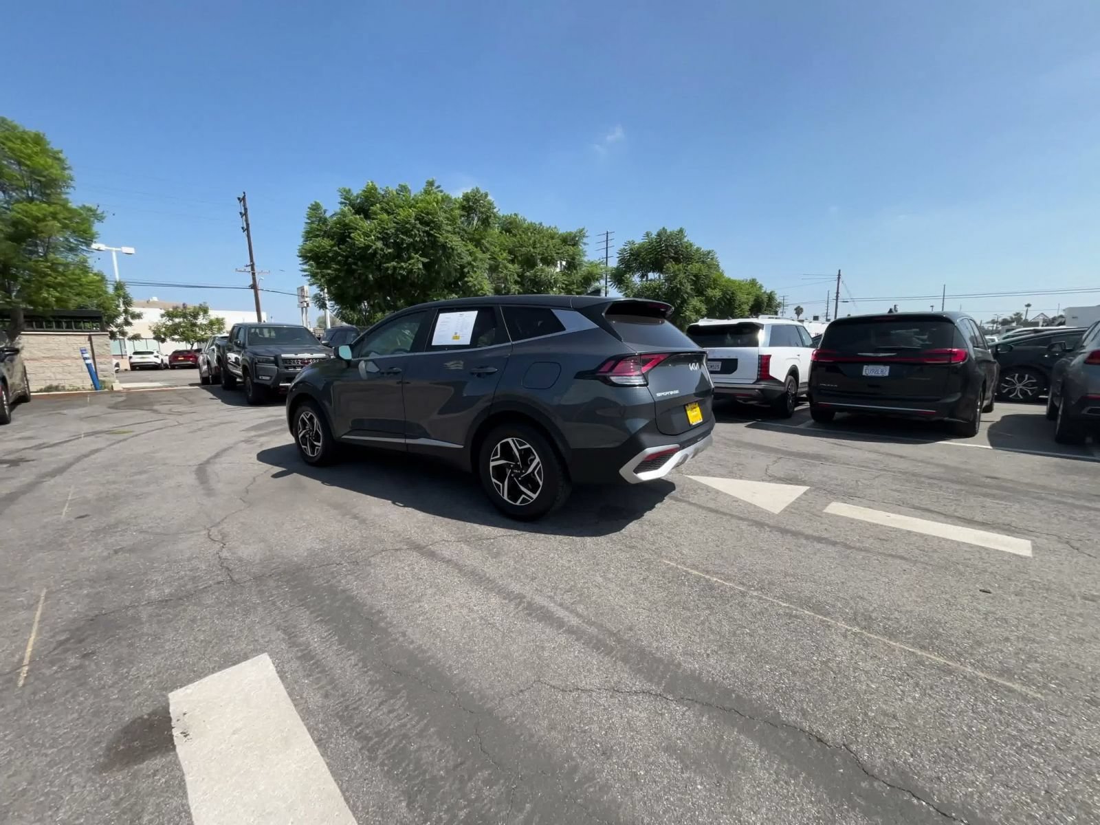 Used 2025 Kia Sportage LX FWD image 9