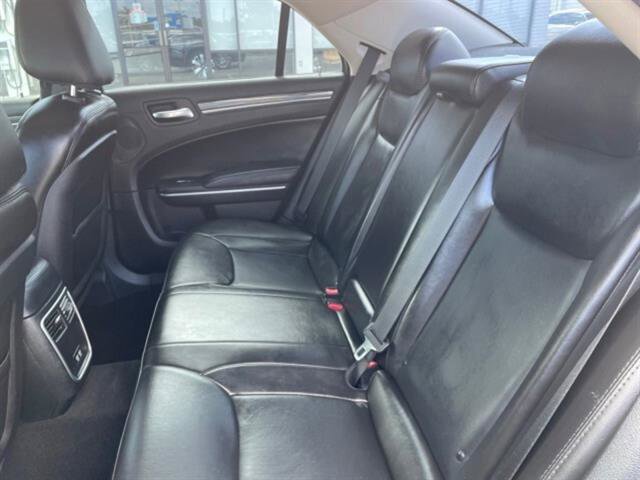 Used 2019 Chrysler 300 Touring L w/ Quick Order Package 22F image 13