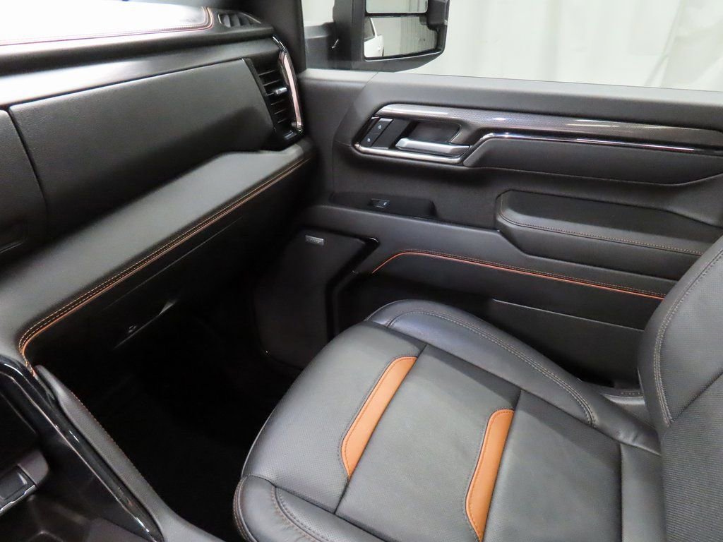 Used 2025 GMC Sierra 2500 AT4 w/ AT4 Premium Plus Package image 30