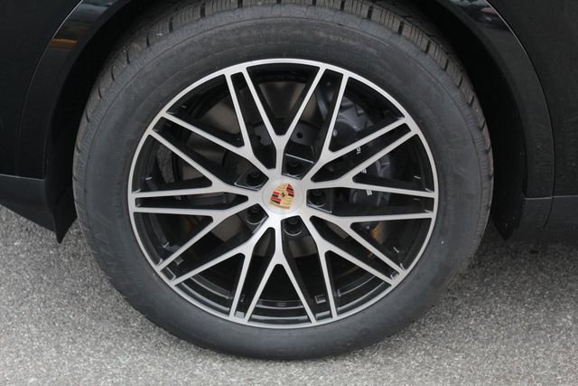 New 2026 Porsche Cayenne image 15