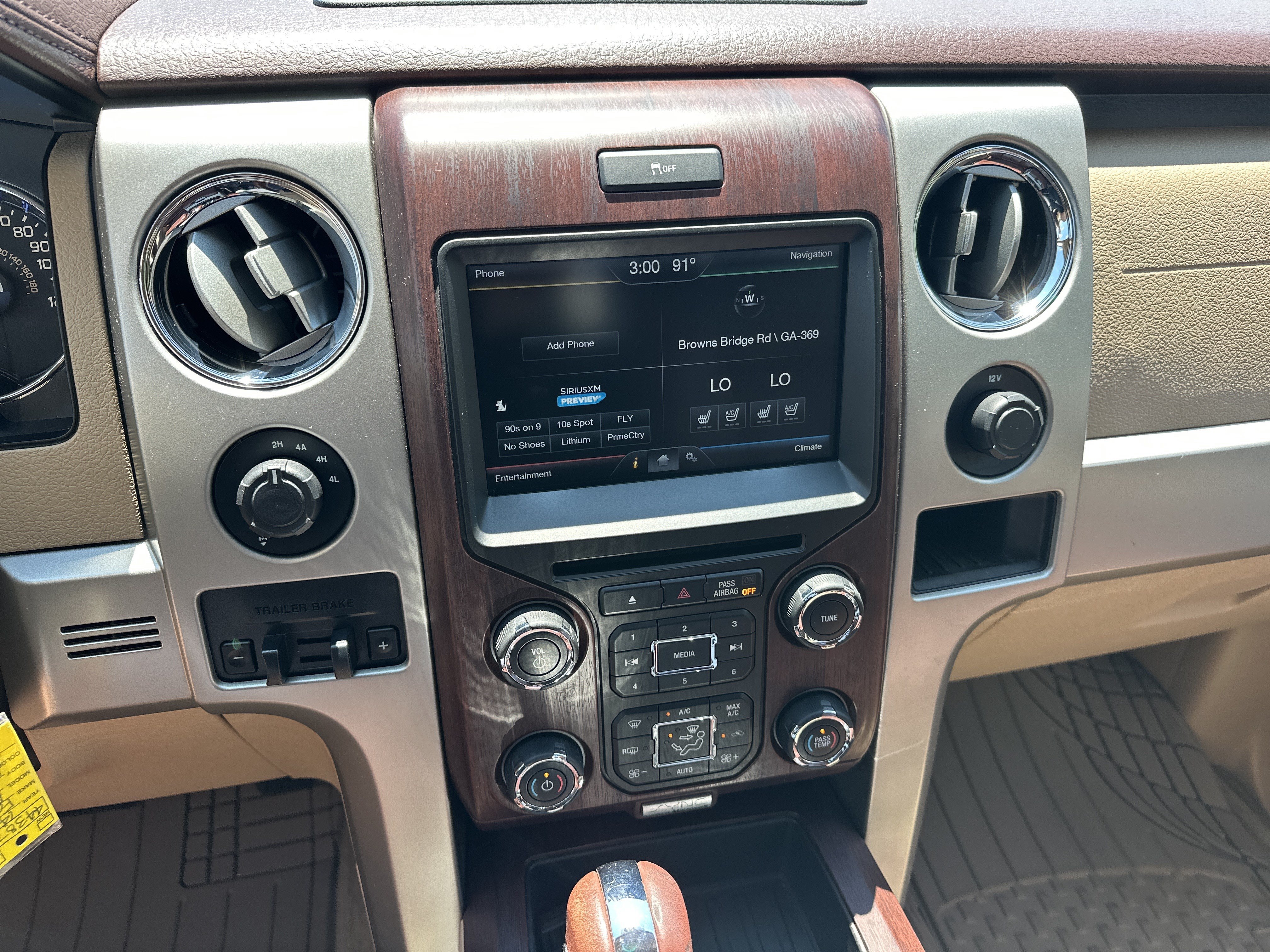Used 2014 Ford F150 King Ranch w/ King Ranch Luxury Package AWD/4WD image 22