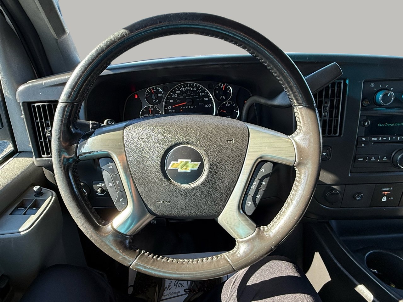 Used 2017 Chevrolet Express 3500 Extended image 16