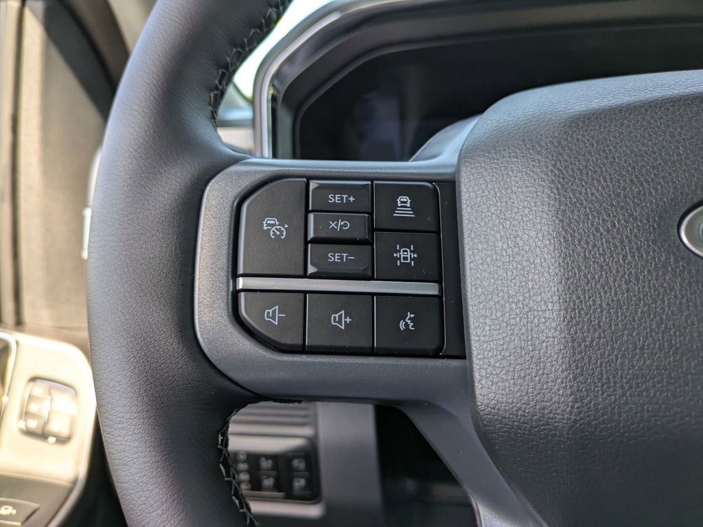 New 2026 Ford F350 Lariat w/ Black Appearance Package image 30