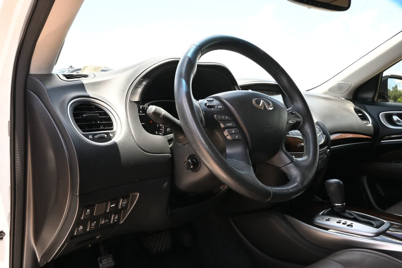 Used 2015 INFINITI QX60 FWD w/ Deluxe Touring Package image 16