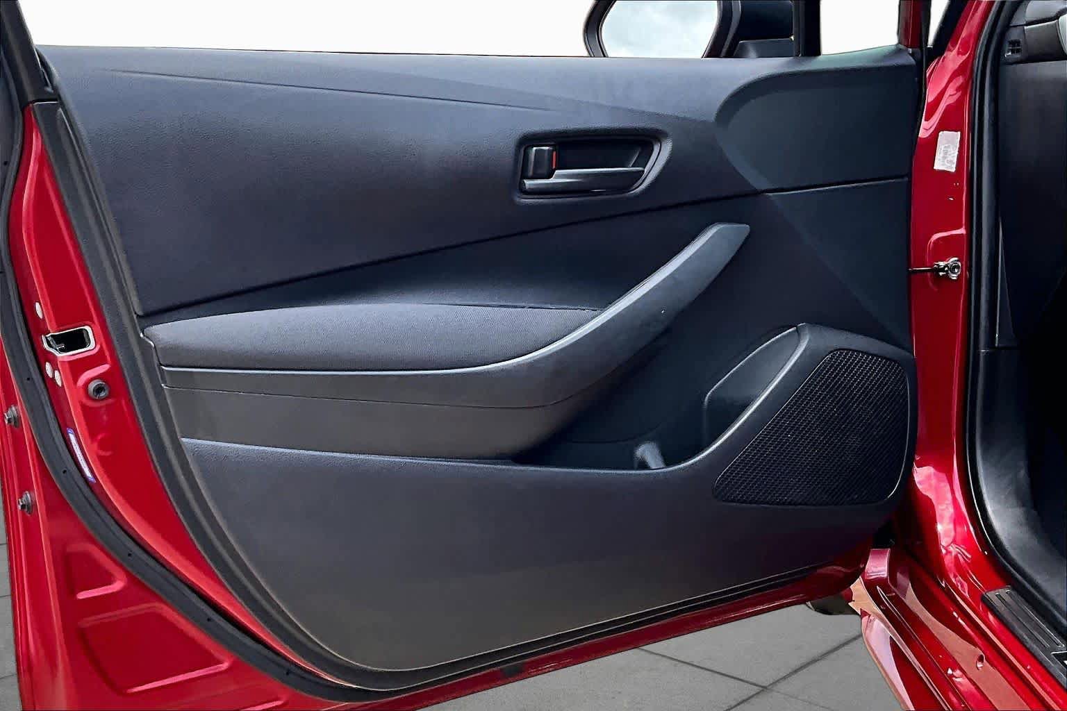 Used 2022 Toyota Corolla LE FWD image 21