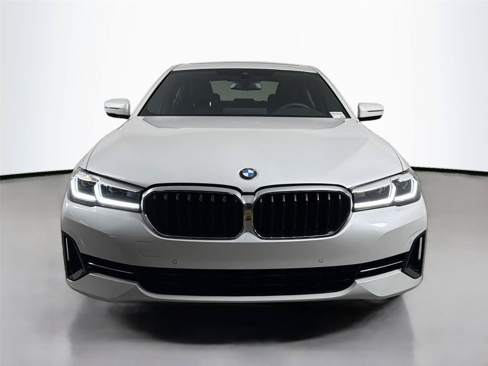 Certified 2023 BMW 530i w/ Premium Package RWD image 2