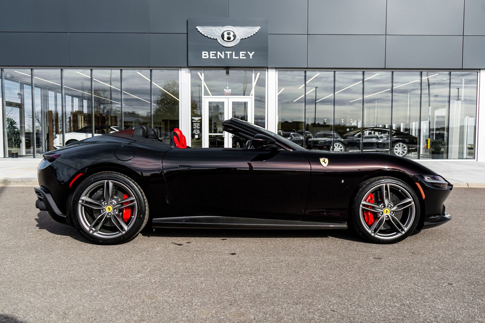 Used 2024 Ferrari Roma image 16