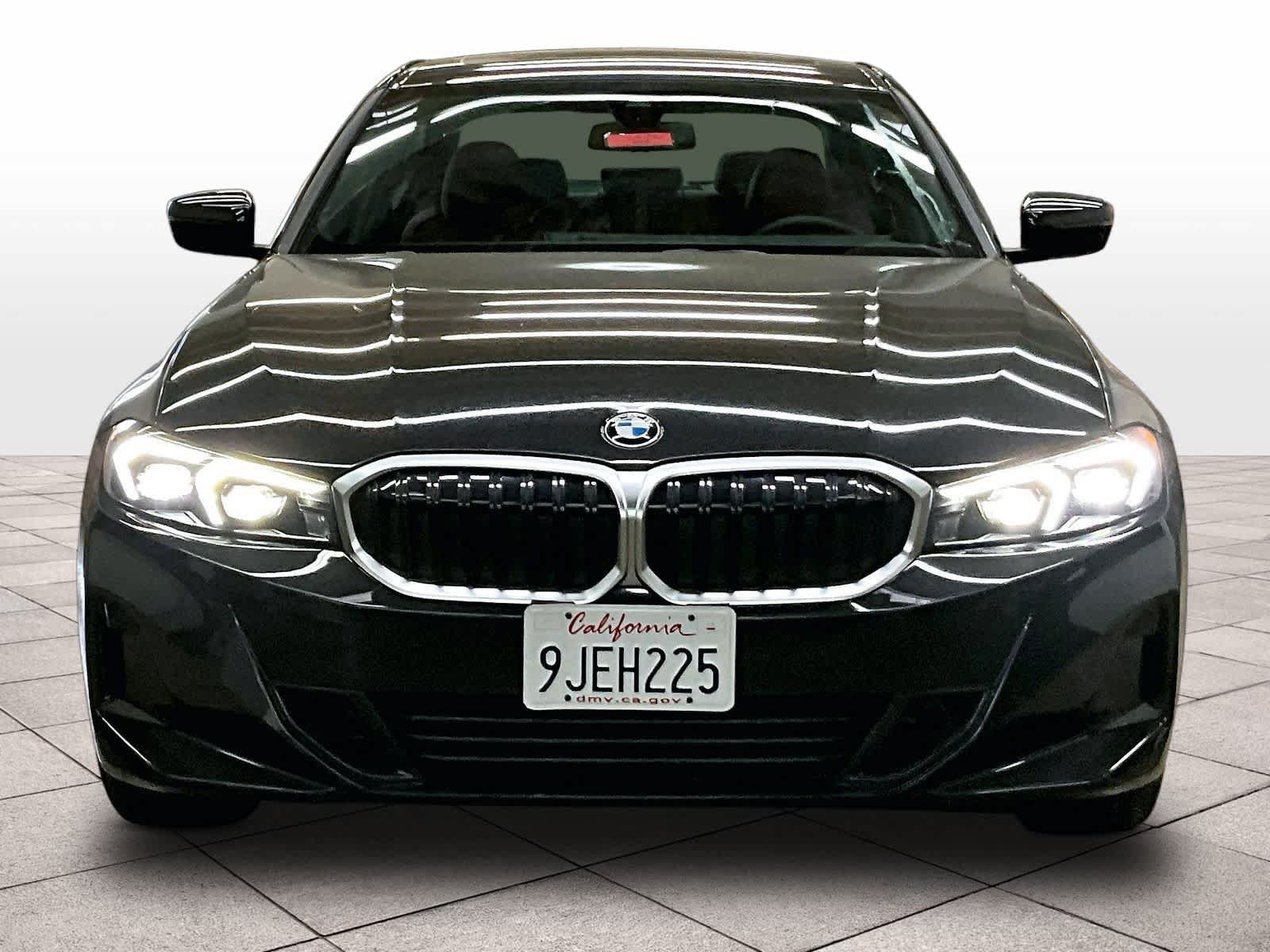 Used 2023 BMW 330i Sedan w/ Driving Assistance Package RWD image 3