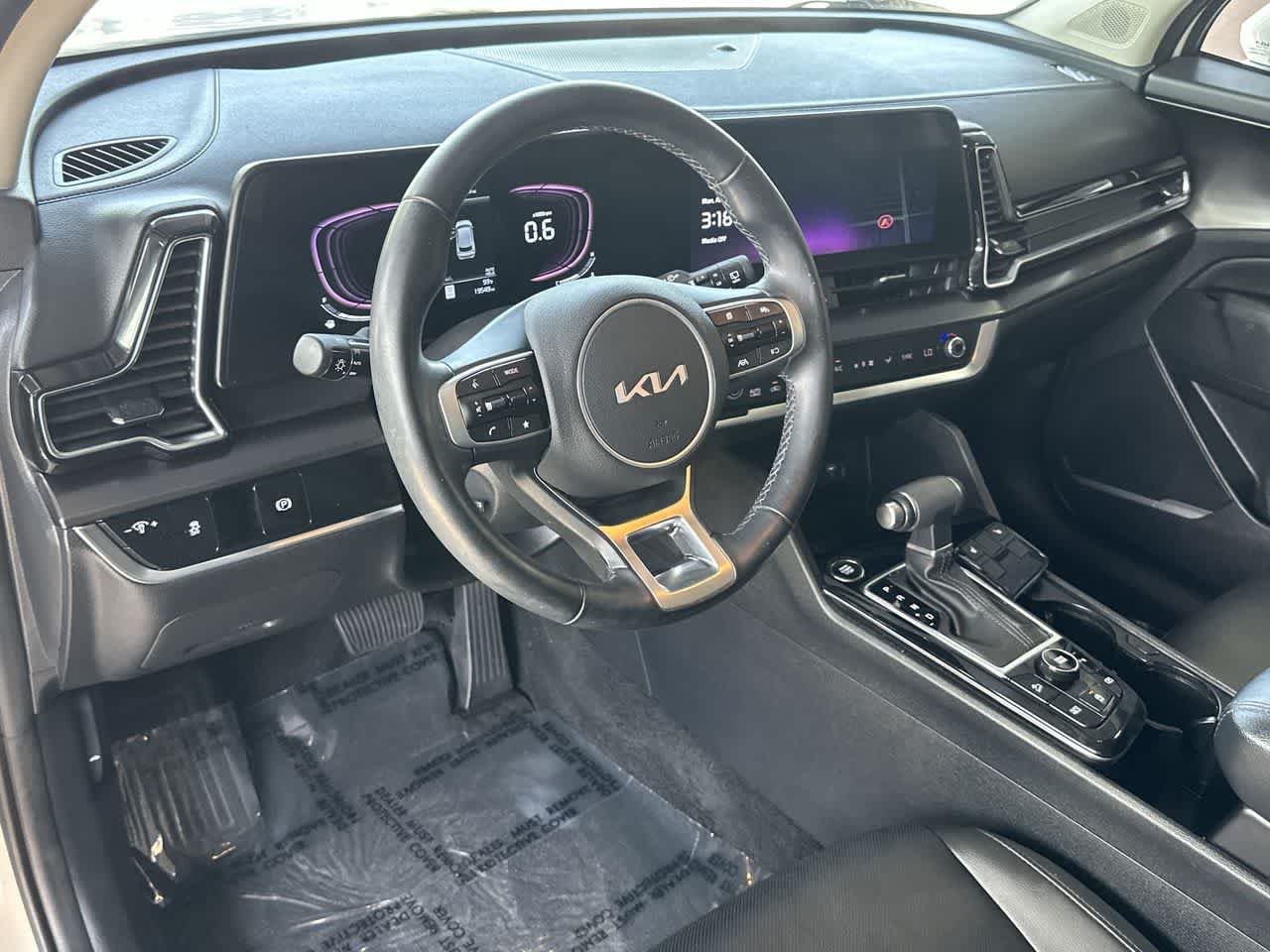 Used 2024 Kia Sportage EX FWD image 13