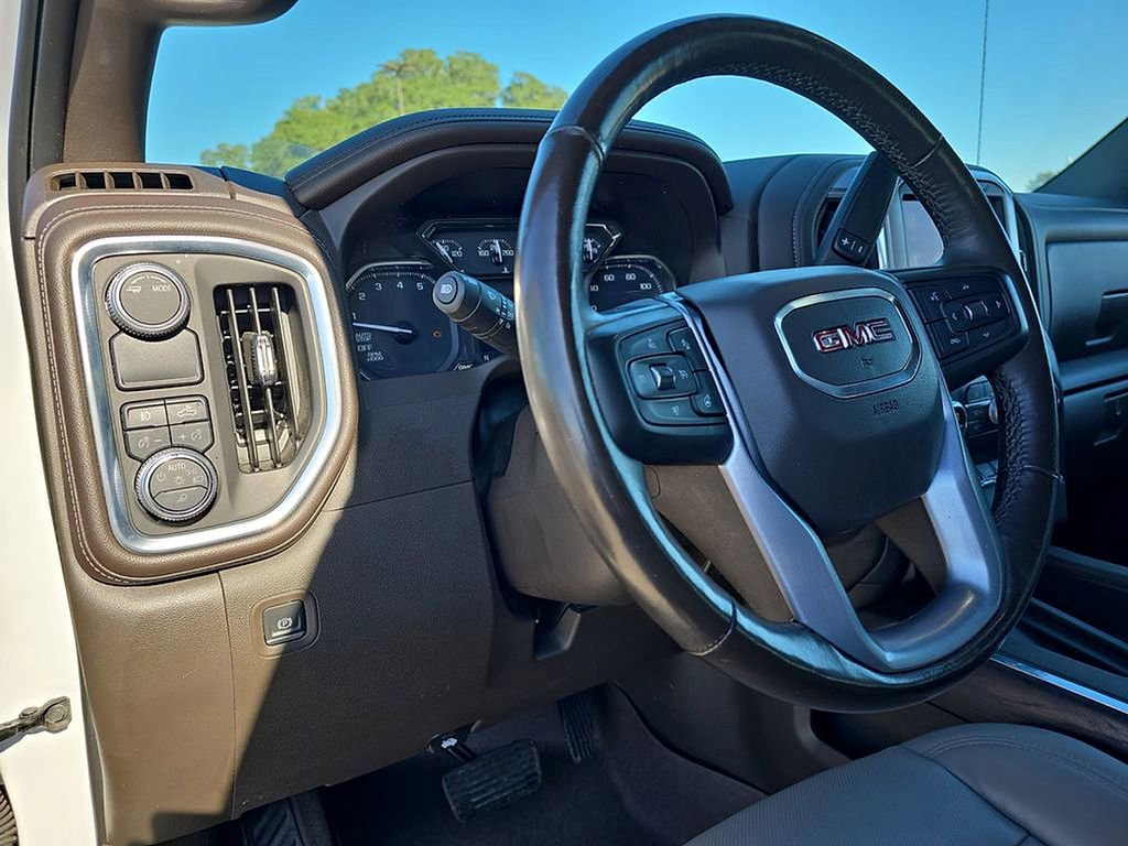 Used 2020 GMC Sierra 1500 SLT RWD image 14