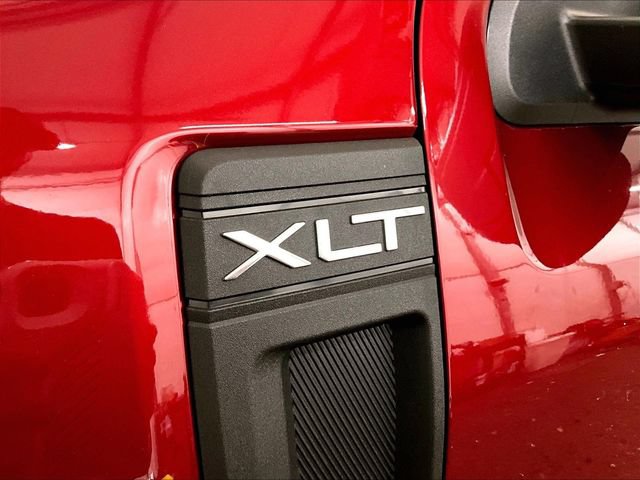 Used 2025 Ford Maverick XLT w/ Equipment Group 301A AWD/4WD image 13