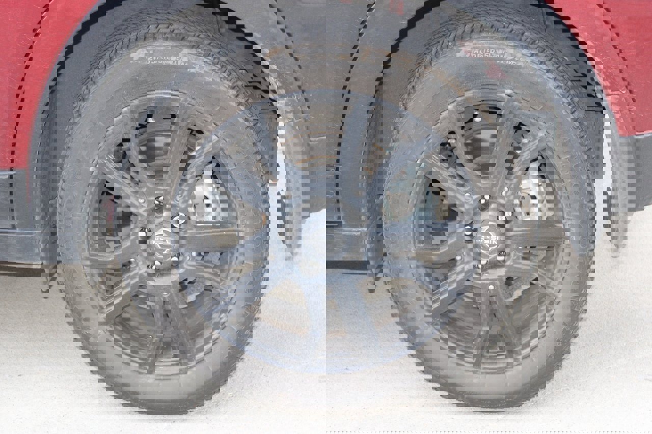 Used 2024 Nissan Kicks SR image 26