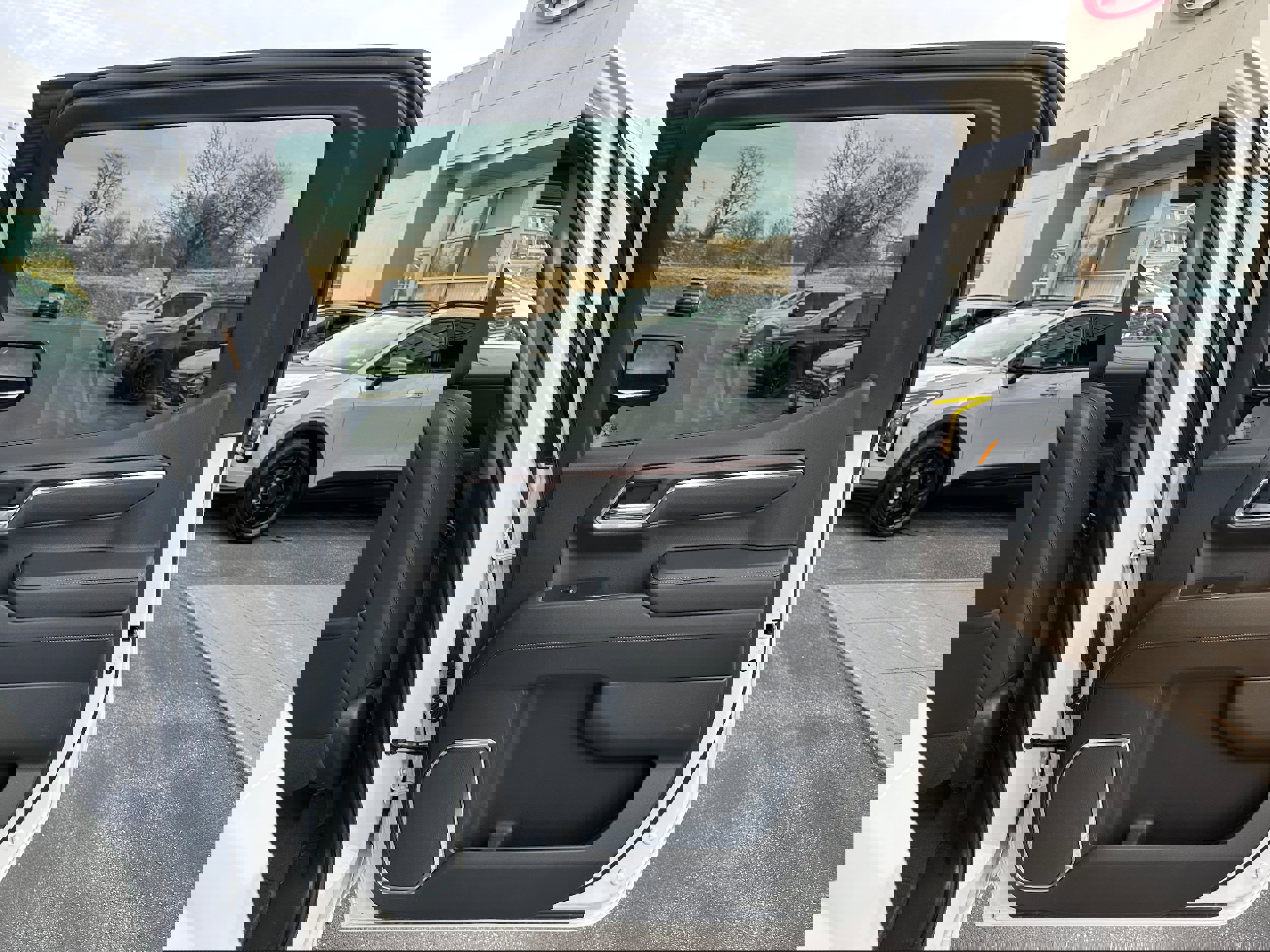 Used 2025 GMC Sierra 1500 SLT image 19