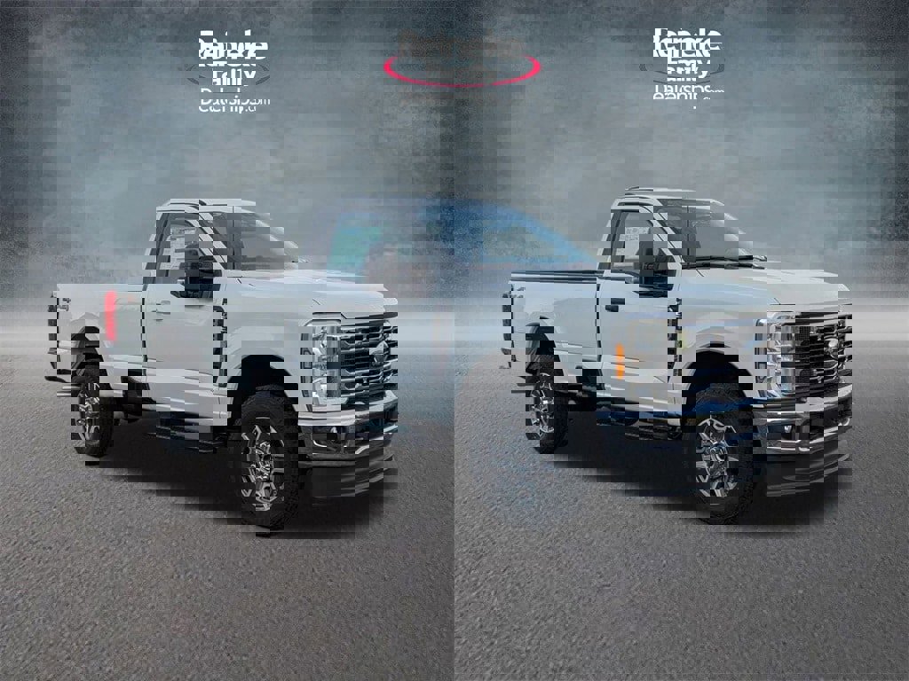 New 2025 Ford F350 XLT image 3