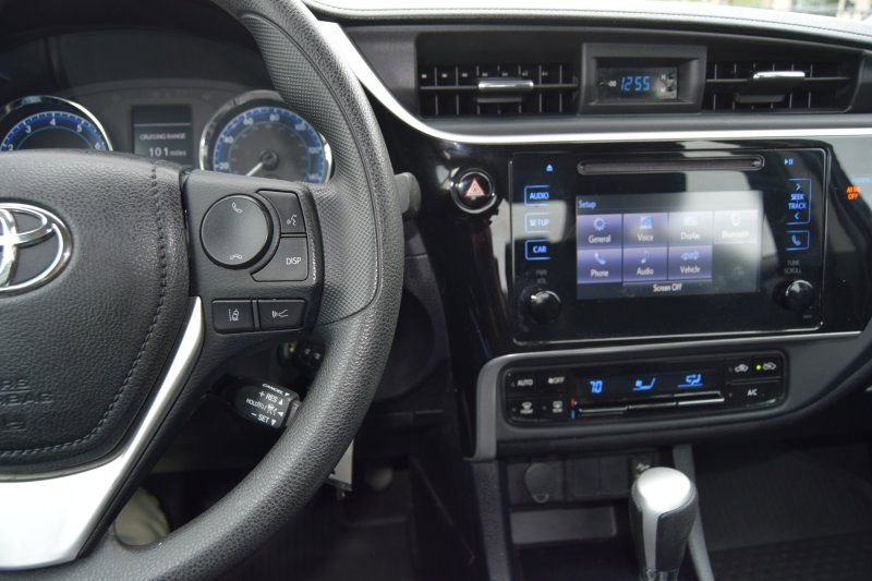 Used 2019 Toyota Corolla LE FWD image 30