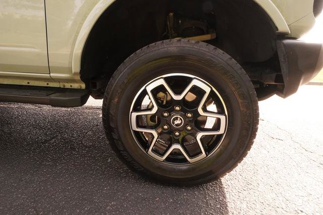 Used 2023 Ford Bronco Outer Banks AWD/4WD image 38