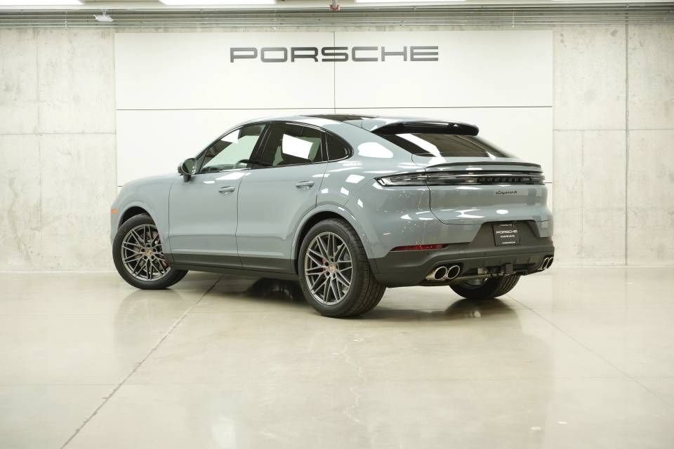 New 2026 Porsche Cayenne S AWD/4WD image 3