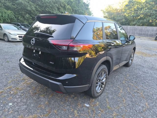 Used 2026 Nissan Rogue SV AWD/4WD image 8
