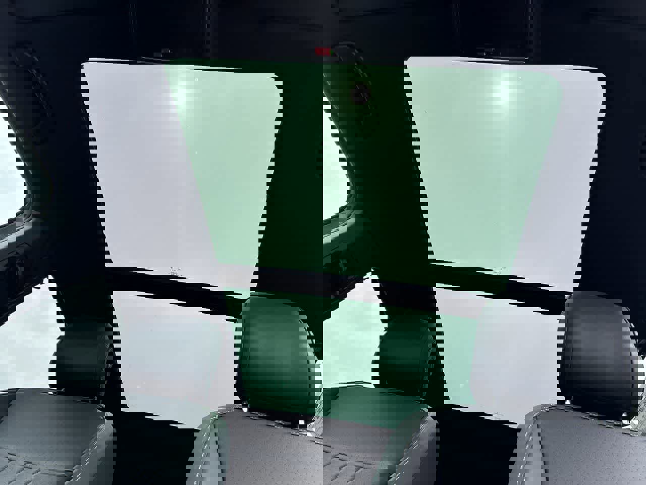 Used 2022 Volkswagen Tiguan SE R-Line image 18