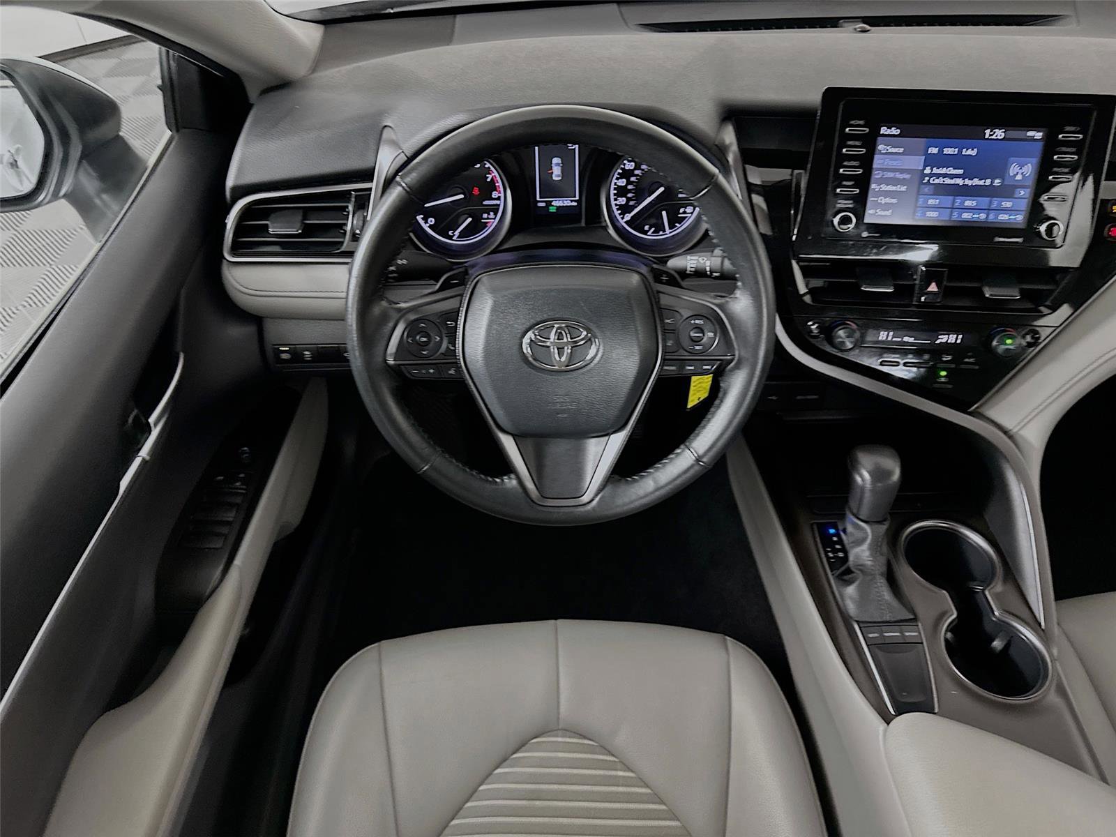 Used 2024 Toyota Camry SE image 22