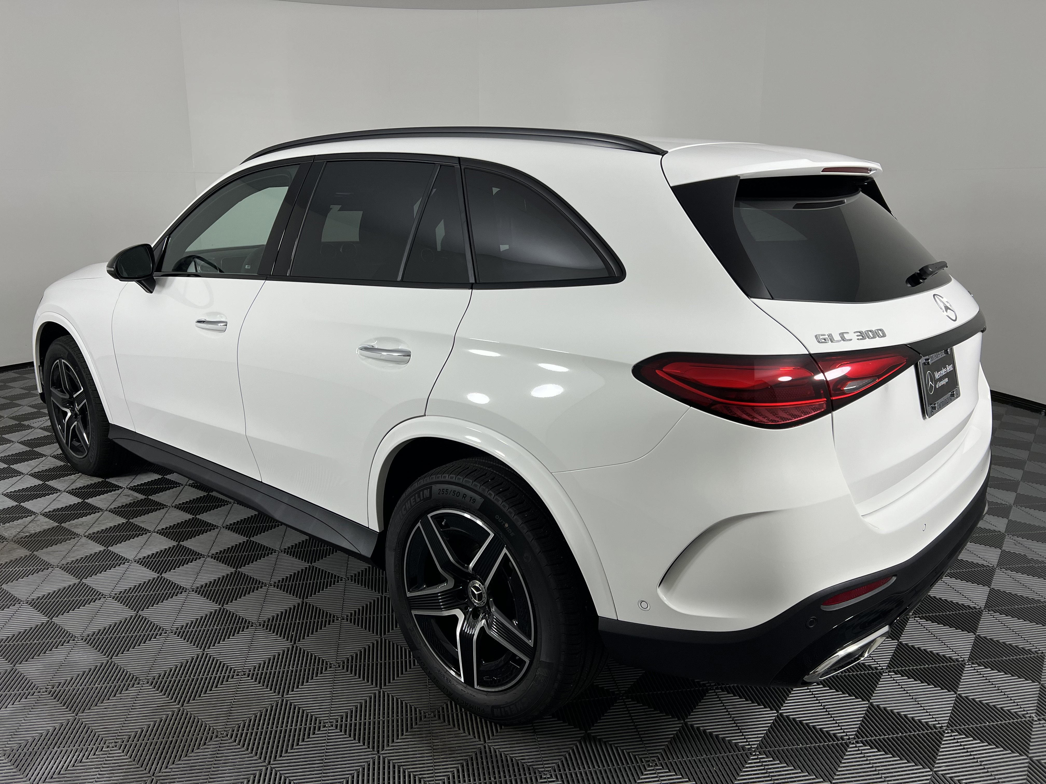 Used 2026 Mercedes-Benz GLC 300 4MATIC image 10