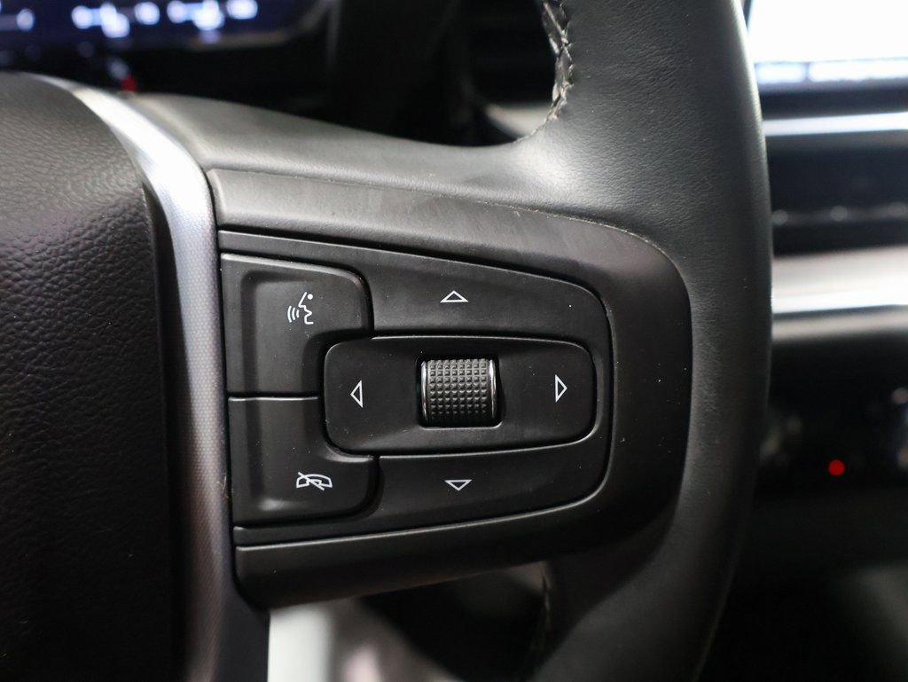 Used 2023 GMC Sierra 1500 SLT image 41