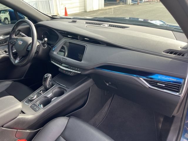 Used 2019 Cadillac XT4 Premium Luxury w/ Cold Weather Package FWD image 27