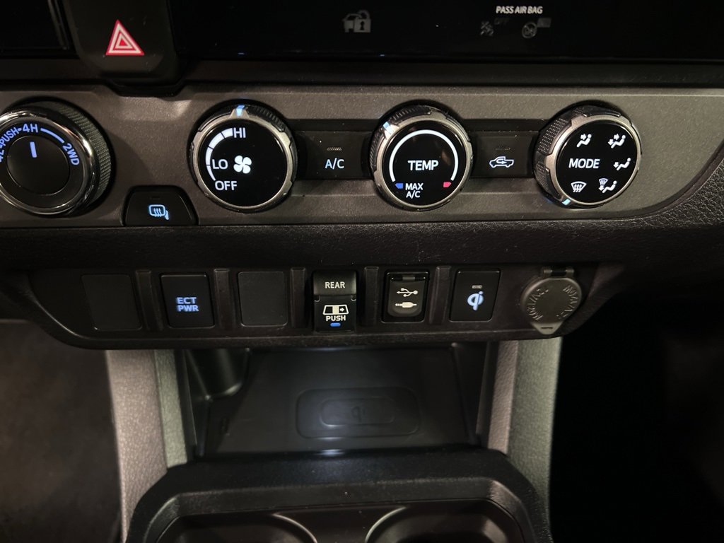 Used 2018 Toyota Tacoma TRD Off-Road image 13