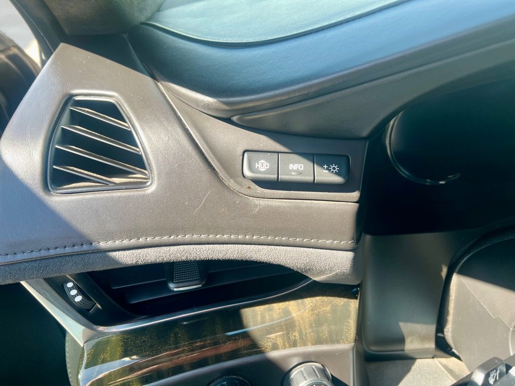 Used 2017 Cadillac Escalade ESV Platinum image 29