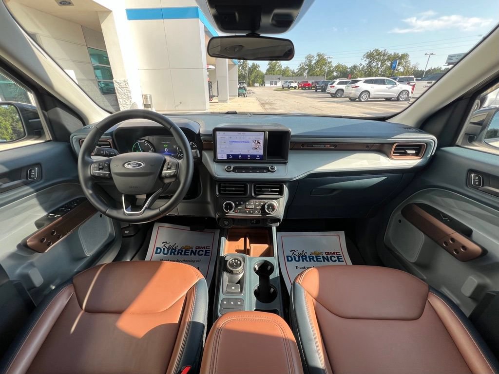 Used 2024 Ford Maverick Lariat FWD image 2