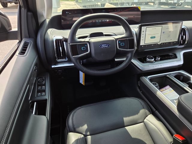 New 2026 Ford Expedition Platinum w/ Driver's Package AWD/4WD image 7