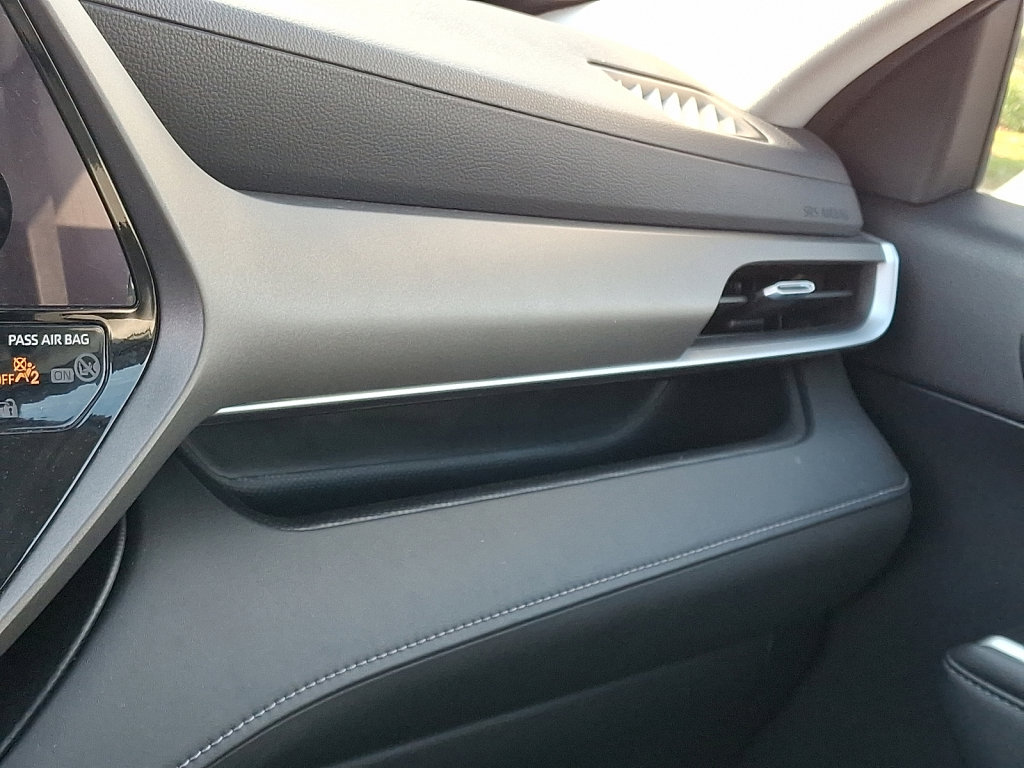 Used 2023 Toyota Highlander XLE image 31