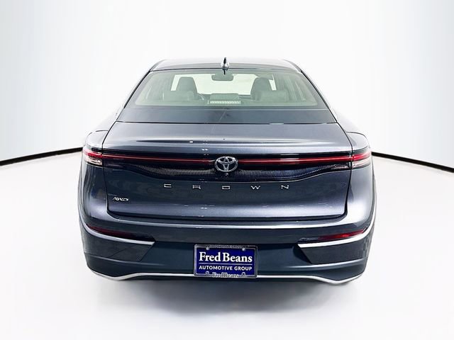 Used 2023 Toyota Crown XLE image 7