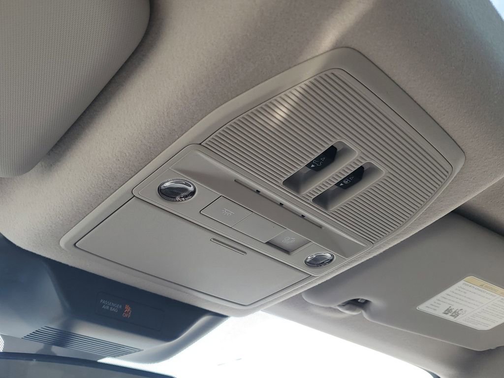 New 2025 Nissan Kicks SR w/ SR Premium Package image 22