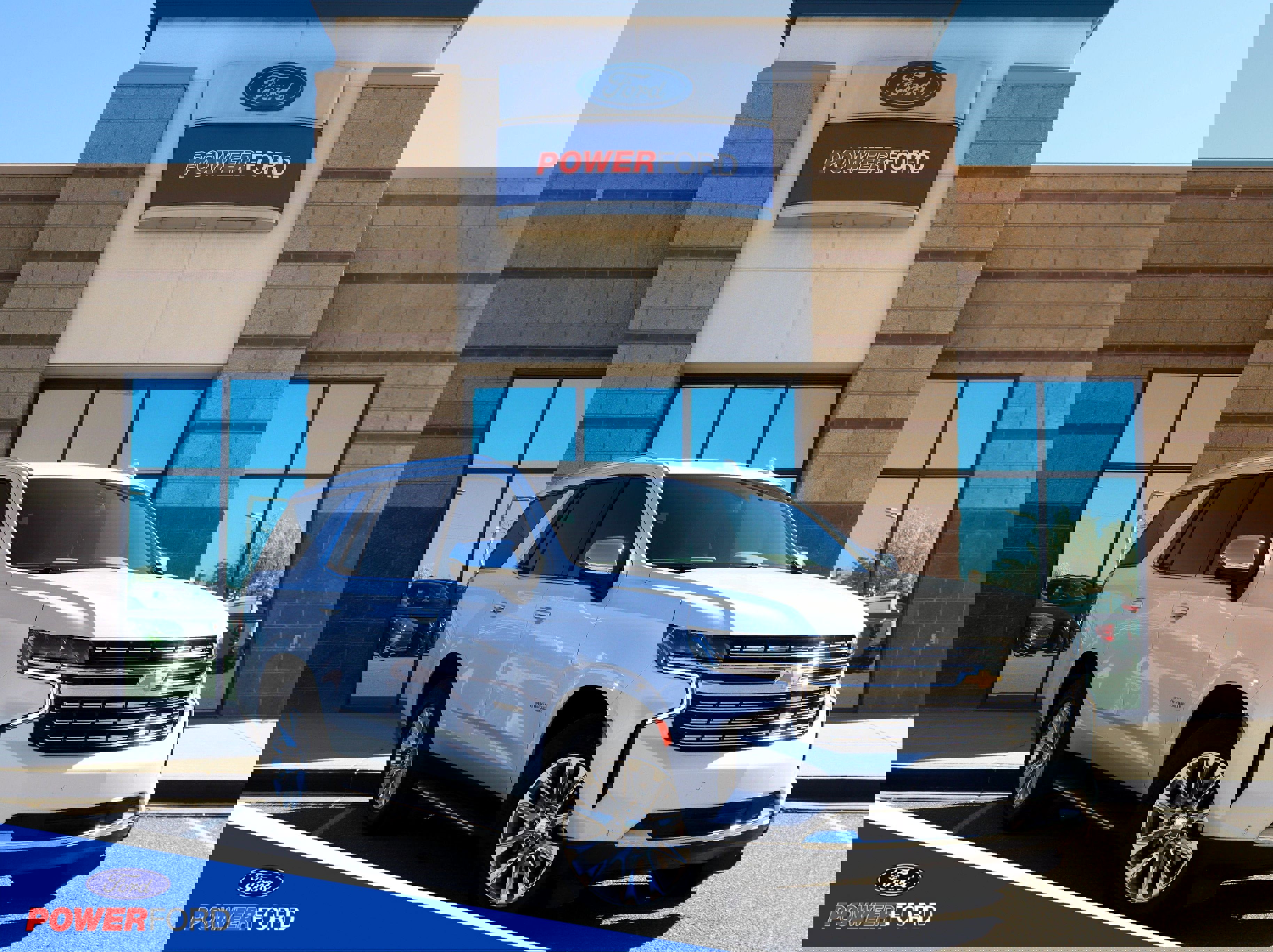 Used 2021 Chevrolet Tahoe Premier AWD/4WD image 1