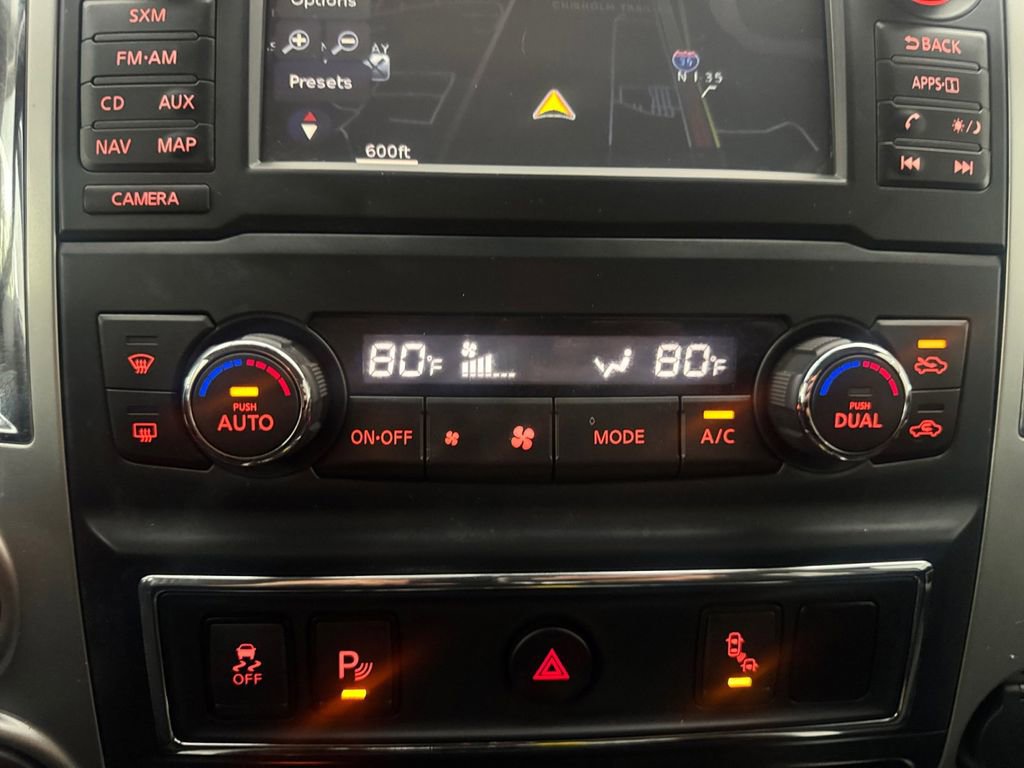 Used 2017 Nissan Titan SV image 20