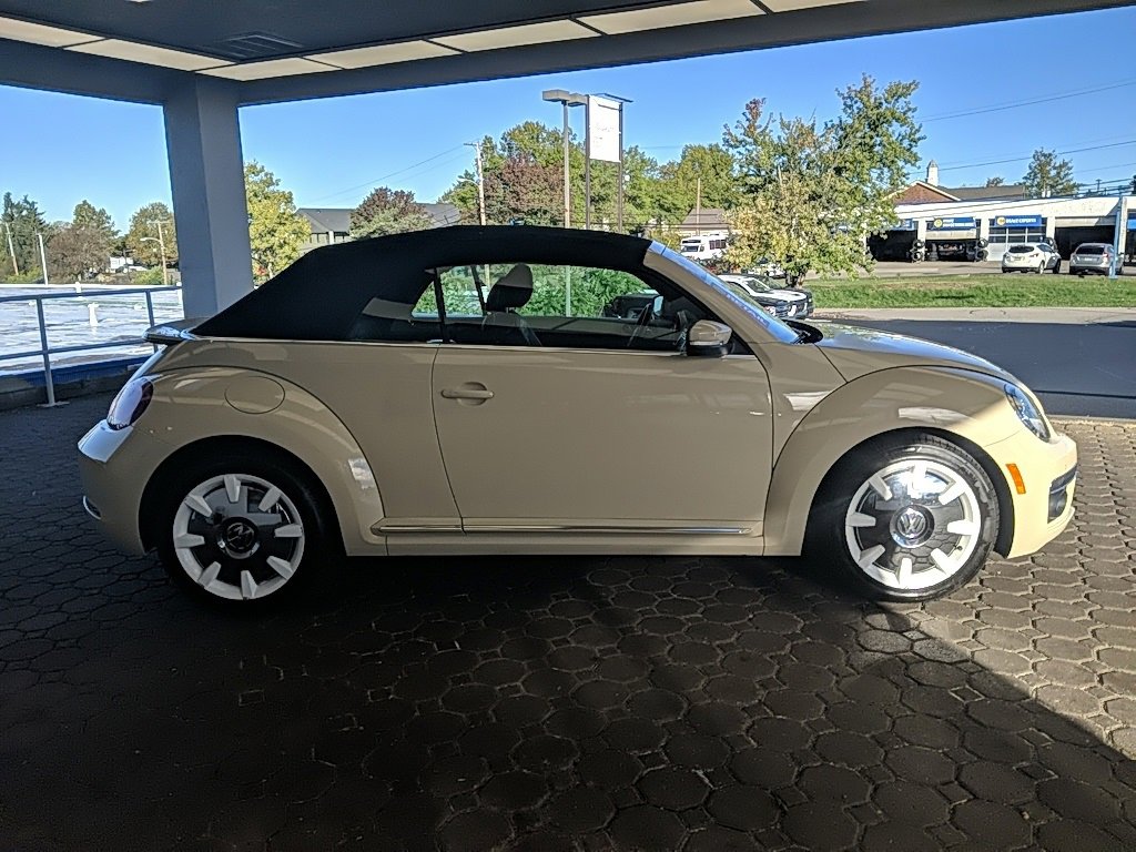 Used 2019 Volkswagen Beetle 2.0T Final Edition SEL image 4