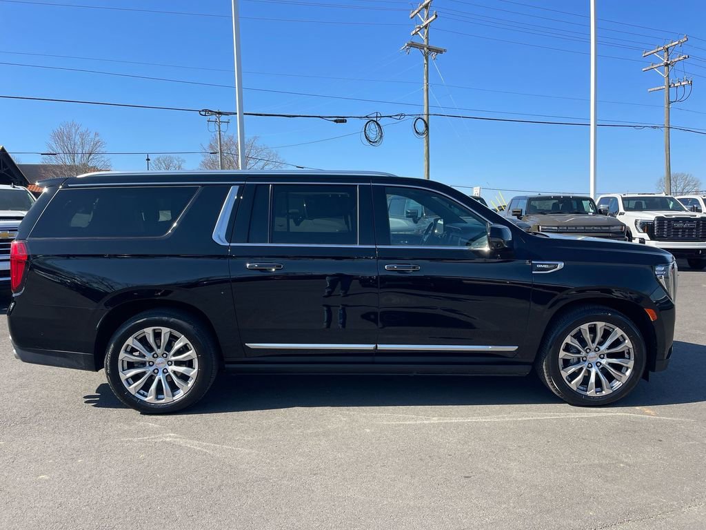 Used 2023 GMC Yukon XL Denali w/ Denali Reserve Package AWD/4WD image 6