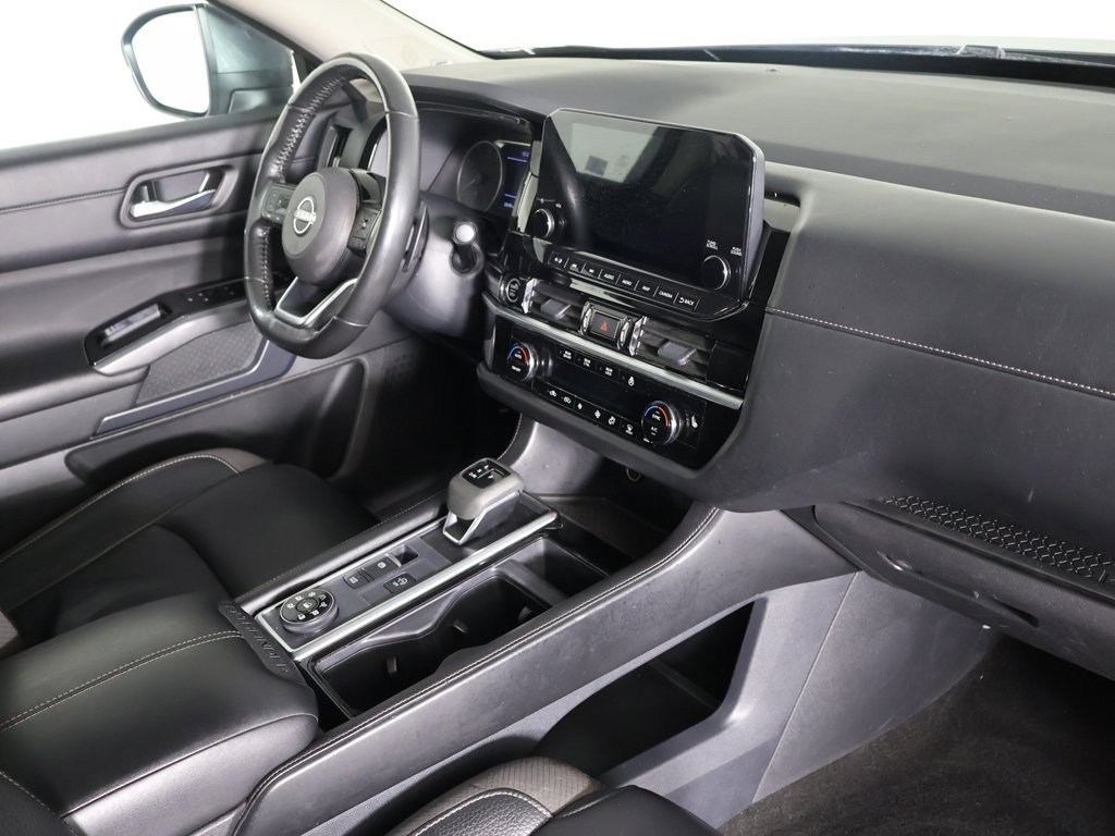Used 2024 Nissan Pathfinder SL w/ SL Premium Package image 30
