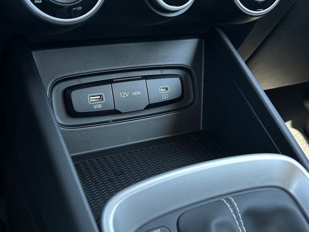 New 2026 Hyundai Venue SE image 18