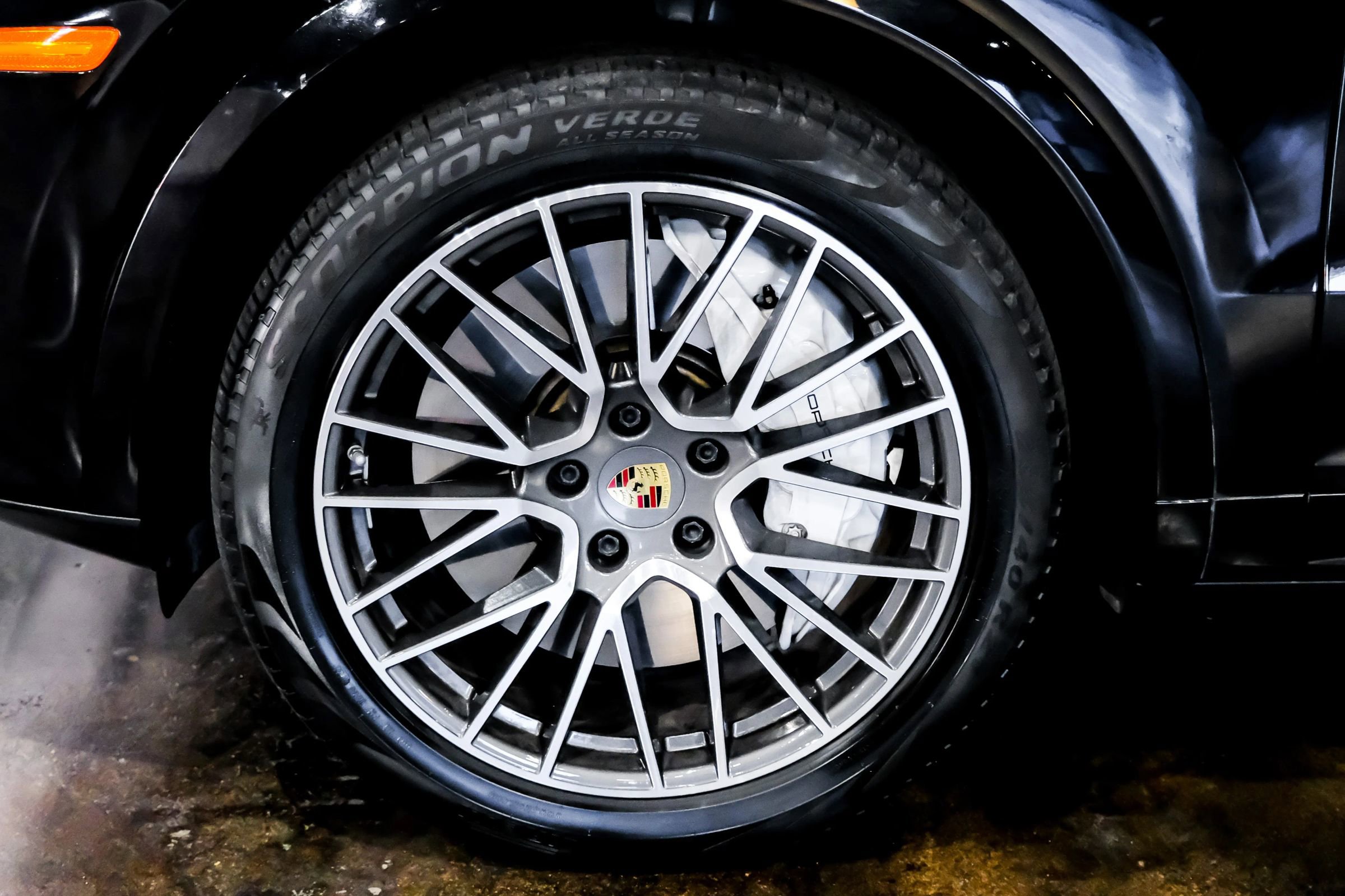 Used 2020 Porsche Cayenne S image 51