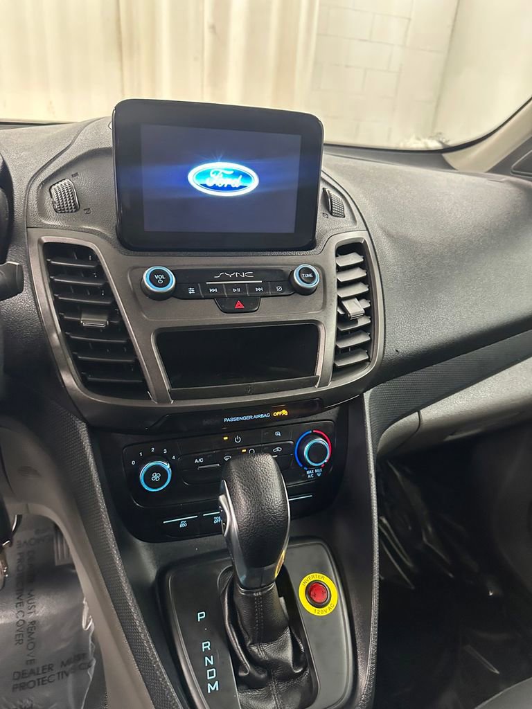 Used 2020 Ford Transit Connect XL image 15