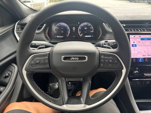 New 2027 Jeep Grand Cherokee Laredo AWD/4WD image 15